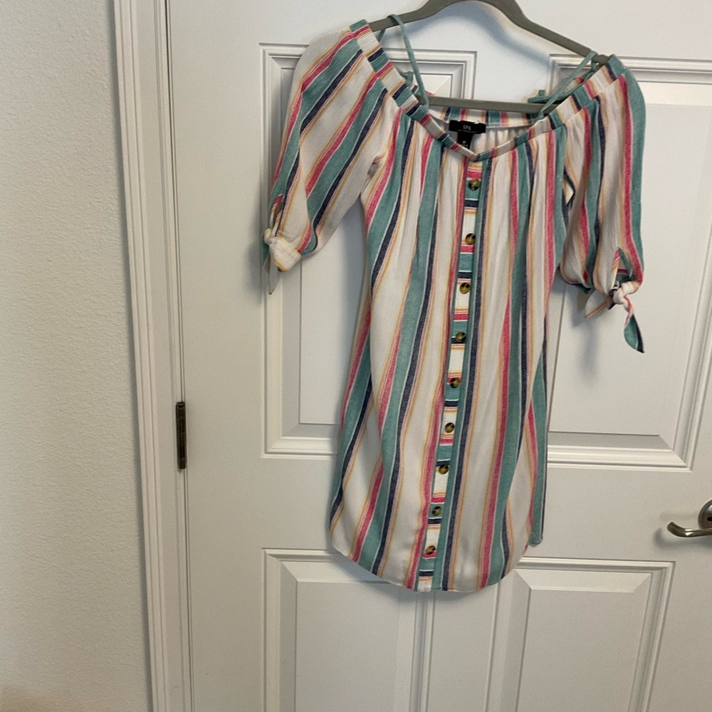 I.N. San Francisco dress size medium. Very cute and colorful for summer. B
